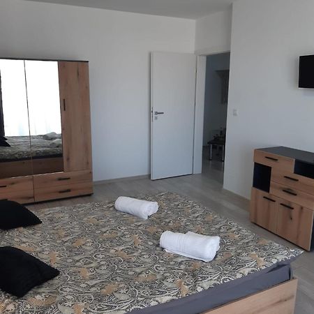Flor Apartaments Târgu-Mureş Extérieur photo